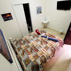Bed&fly Near Airport Fontanarossa Bagno Privato In Catánia